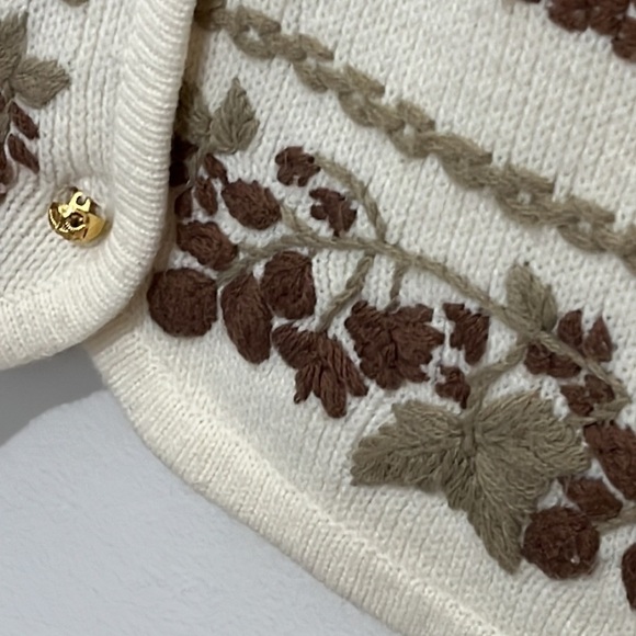 Crystal Kobe Vintage women’s prairie embroidered cardigan gold buttons pockets - Picture 5 of 5